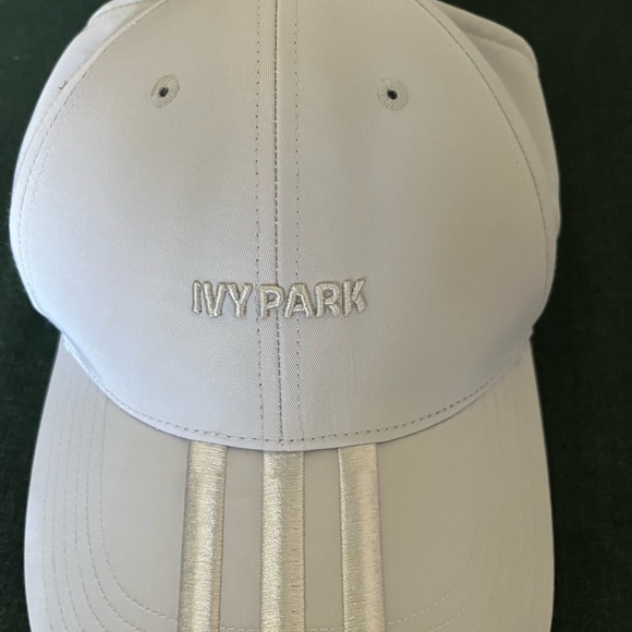 NWOT Ivy Park x Adidas backless terry white on white hat - Picture 3 of 6